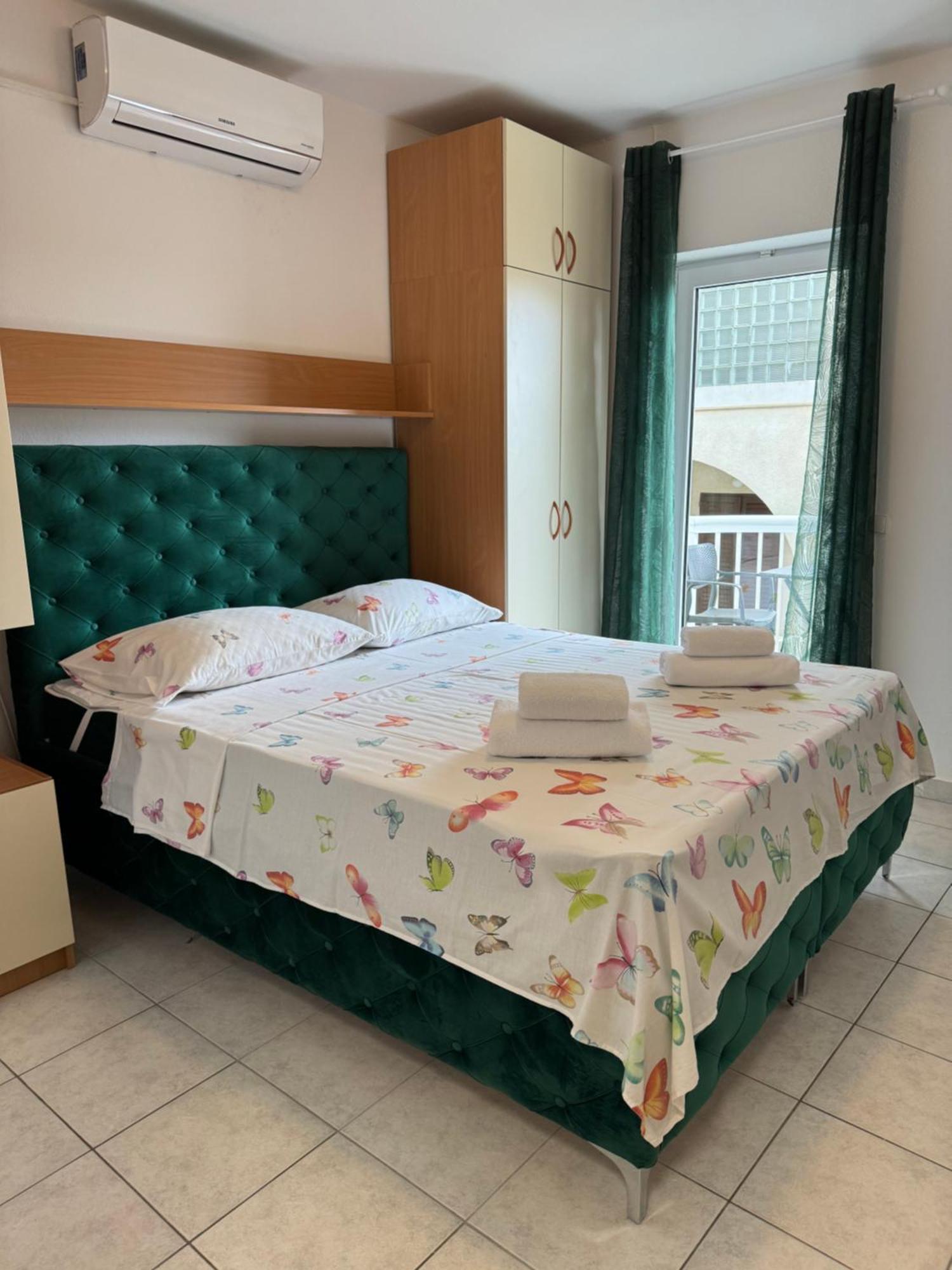 House 100M From The Beach With Free Parking And Breakfast Baška Voda Exterior foto